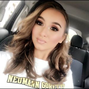 Meet your Posher, Destinee